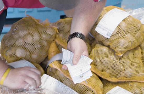 Seafood Labeling Solutions: How BlueTrace Reels in Efficiency, Compliance