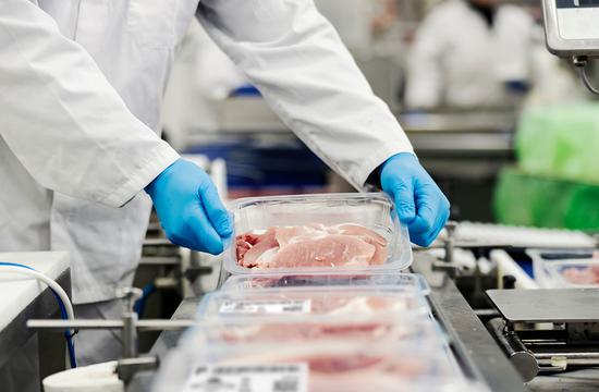 A Forward-Thinking Meat Processor Optimizes Production, Traceability, and Retail Labeling with Robust TSC Printers and Integrated Software